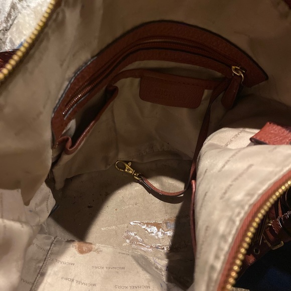 Needs inside care - Picture 3 of 6